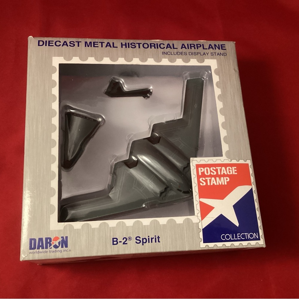 B-2 SPIRIT Diecast 1:280 Metal historical airplane Daron Postage stamp